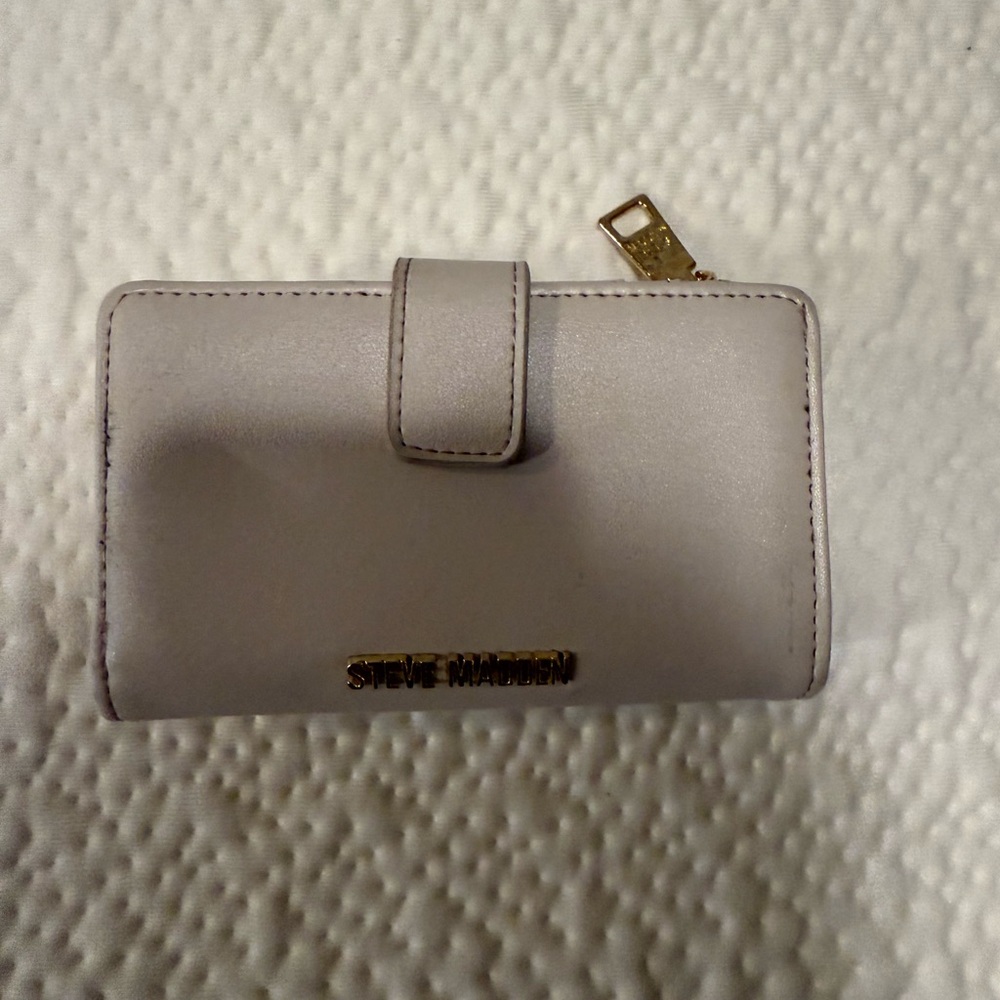 BEIGE STEVE MADDEN WALLET